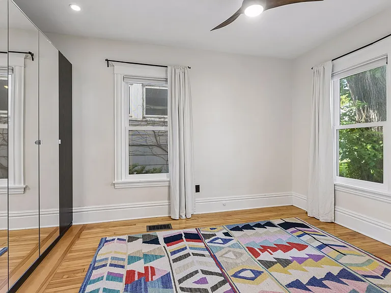 4432 Upton Ave S — Photo 15