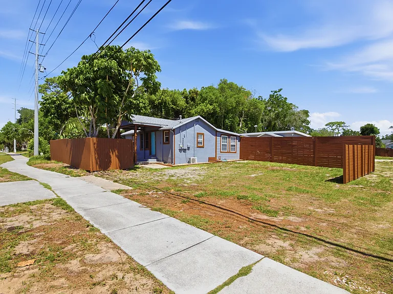 163 W Klosterman Rd — Photo 3