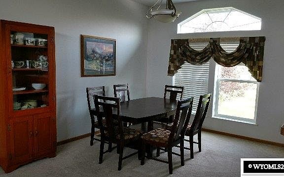4th image of 271 Hillcrest Dr