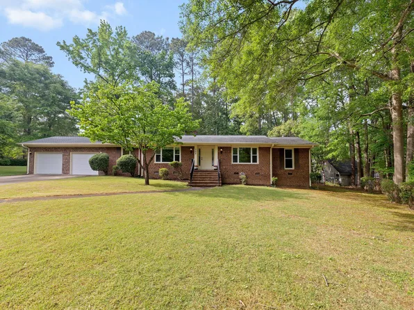 102 Olmstead Ct, Garner, NC 27529