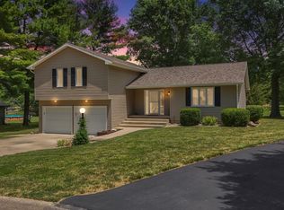 1204 Janet Dr, Mahomet, IL