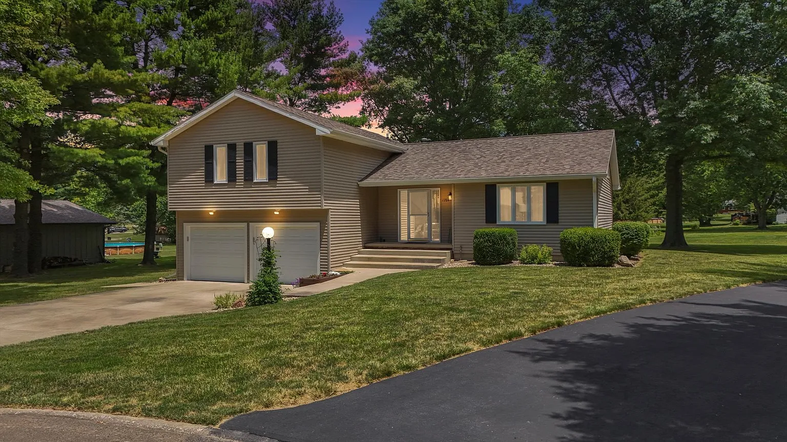 1204 Janet Dr photo 1