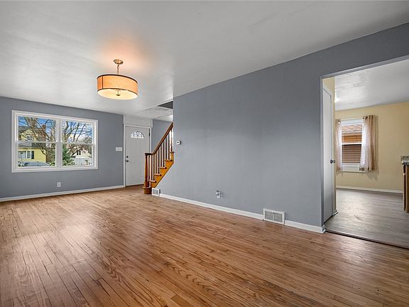 4th image of 1908 Haywood St