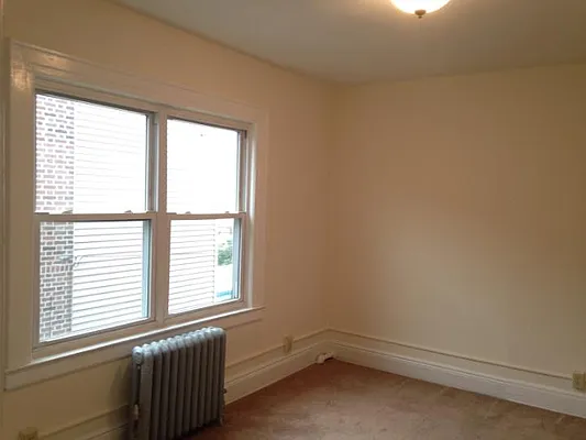 Rented by Halvatzis Realty | media 5