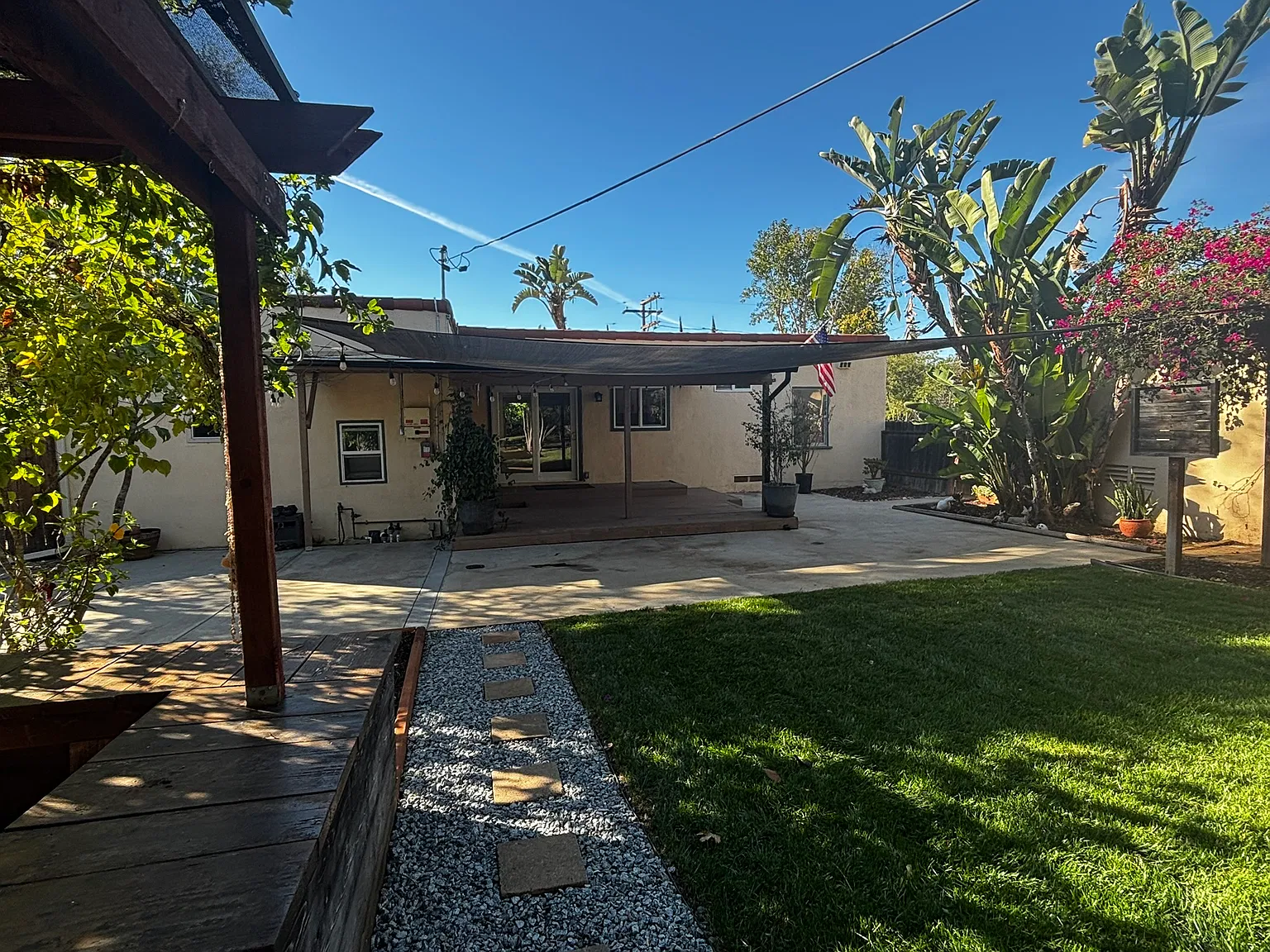 3 bed, 1210 sqft, $3,800 — Photo 3