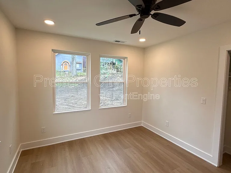 240 McGregor Ave #2 — Photo 21