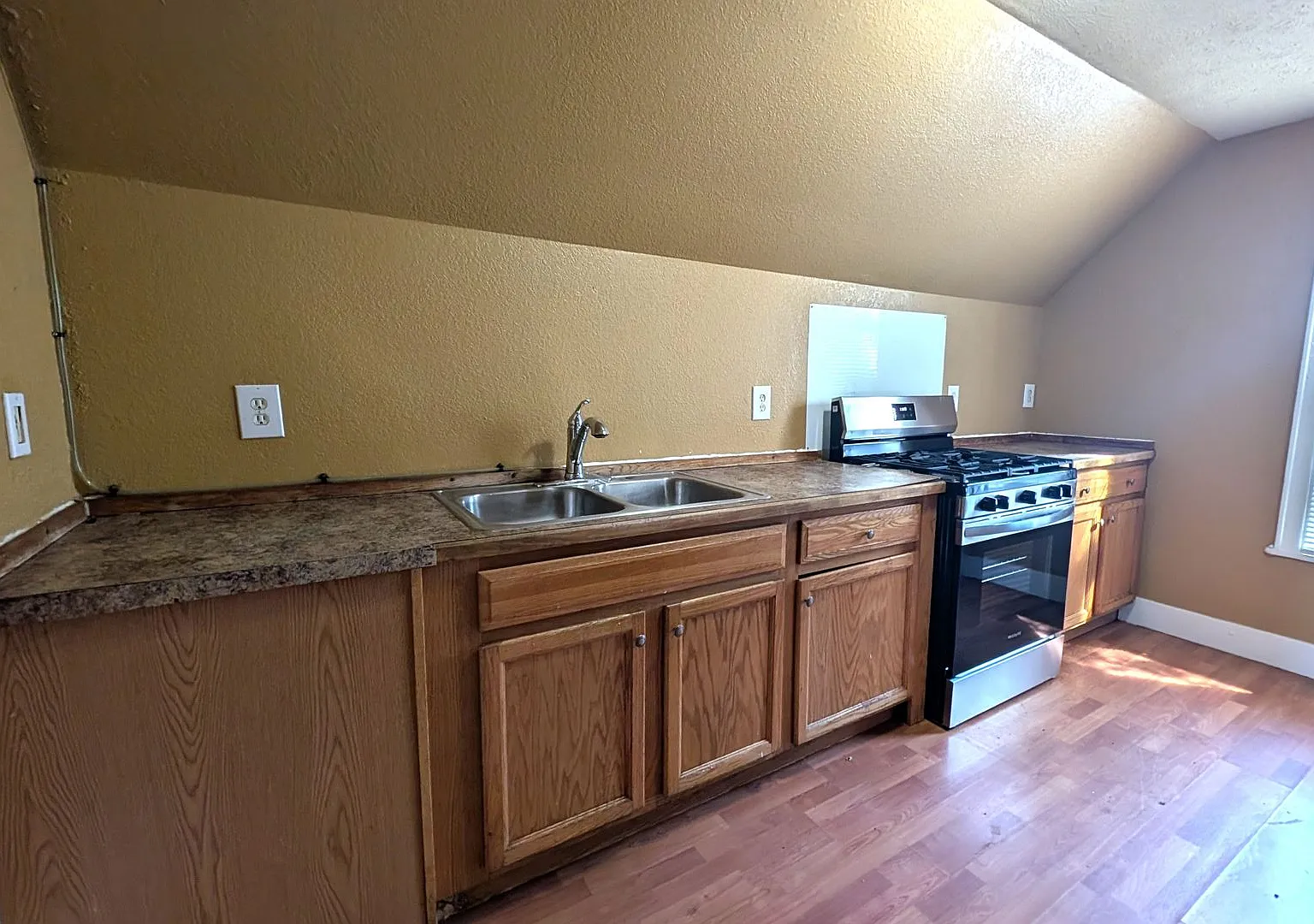 204 W Larch Ave. — Photo 3