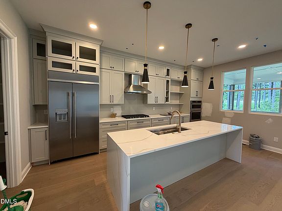 2nd image of 9 High Ridge Ln