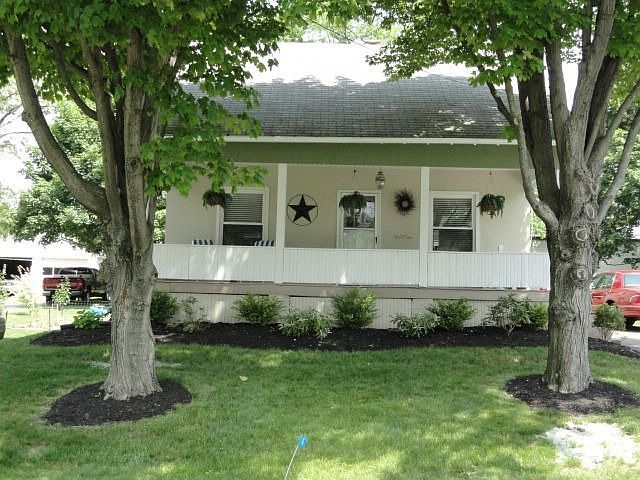 1st image of 163 Stratford Ave
