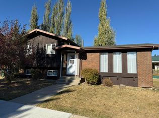 100 Greig Dr, Red Deer, AB T4P2N5