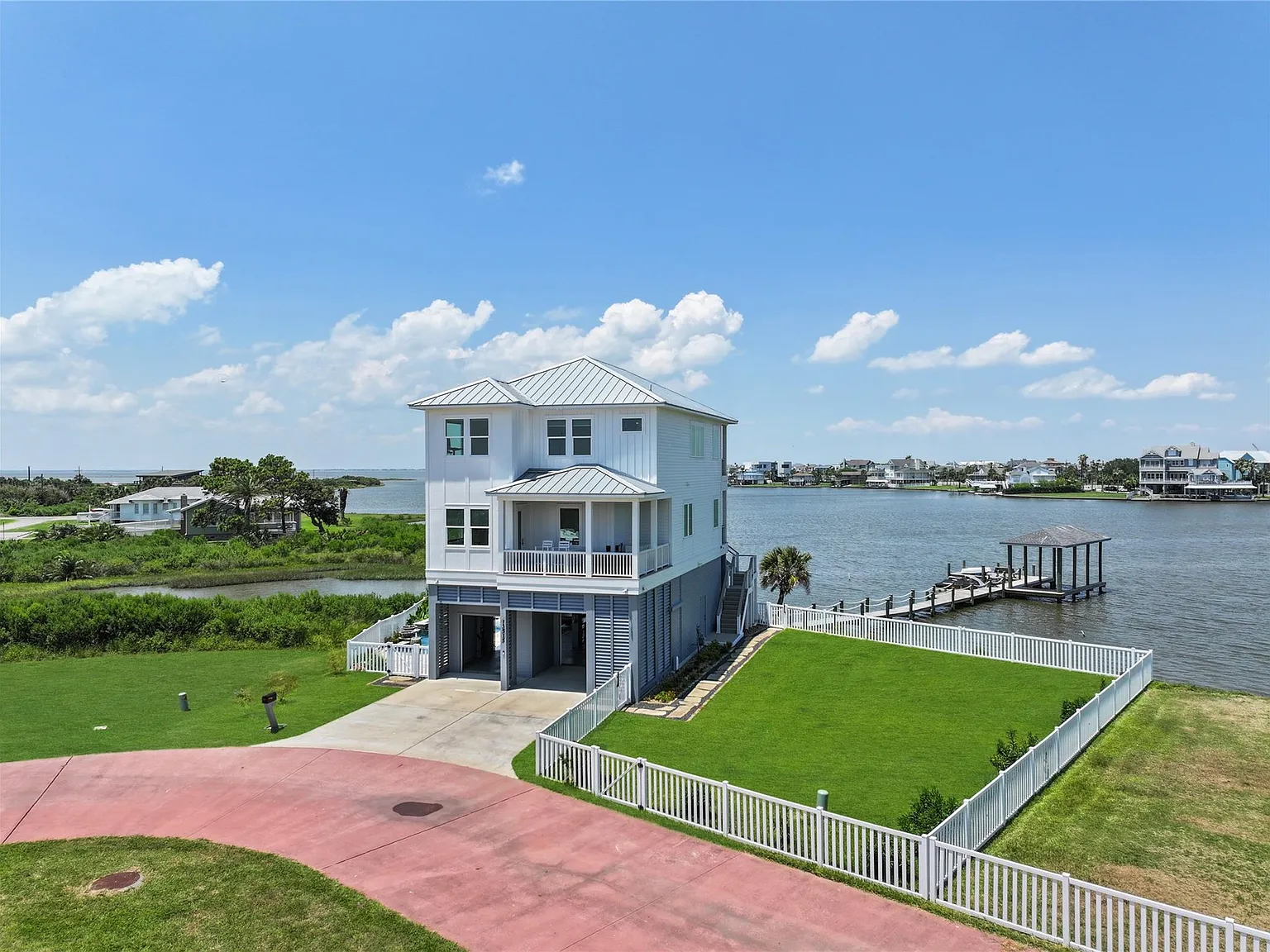 4 bed, 4.5 bath, 2566 sqft, $7,500 — Photo 3