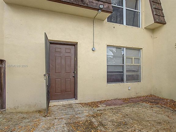 4th image of 3764 SW 60th Ter #15