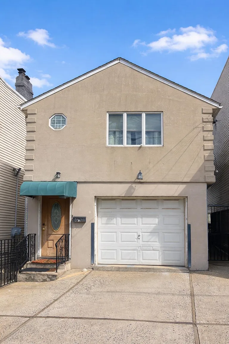 1608 86th St photo 1