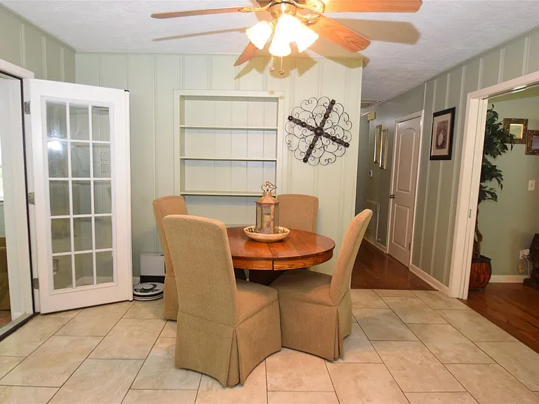 1954 Heights Dr — Photo 13