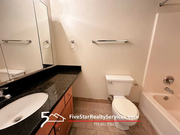 1340 Brook St #M — Photo 6