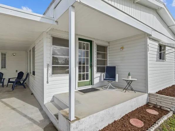 863 S Green Cir #21, Venice, FL 34285