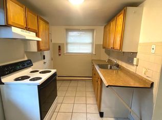 64 S Evans St APT 2, Pottstown, PA 19464