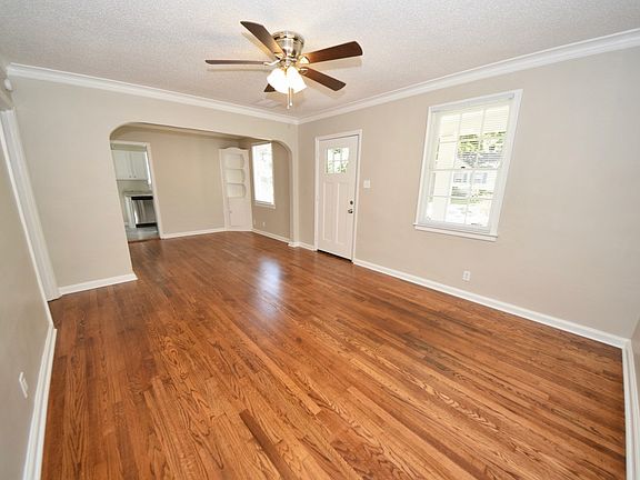 3rd image of 3152 N Lafayette Cir