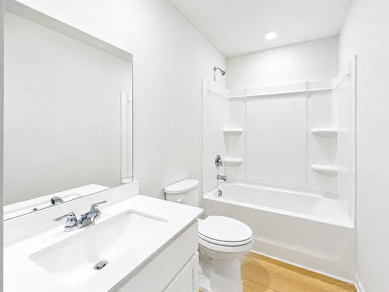 135 Whitner Dr — Photo 7