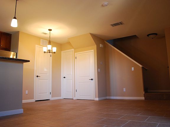 3rd image of 209 Westlake Dr Unit 4
