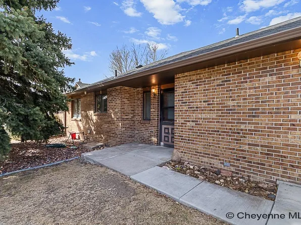 5022 Hoy Rd, Cheyenne, WY 82009