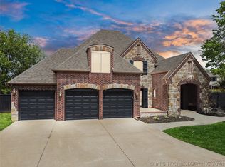 10301 E 93rd Pl, Owasso, OK 74055