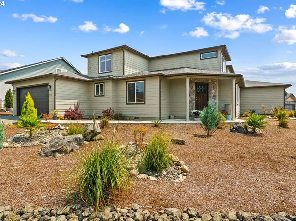 556 Fairway Estates Dr, Sutherlin, OR 97479