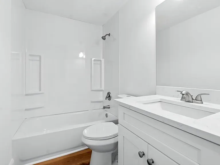1008 Evangeline Way — Photo 5