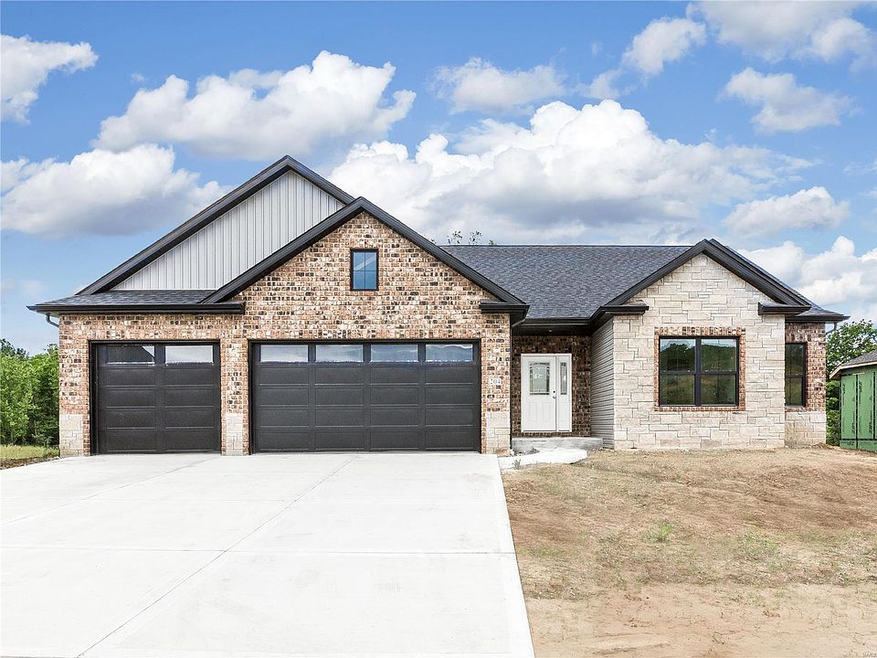 1st image of 204 Stonebridge Bluff Dr