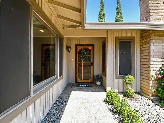 3rd image of 1577 Arroya Grande