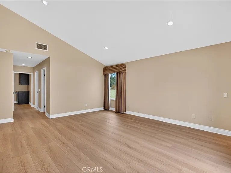 18259 Minnehaha St — Photo 24