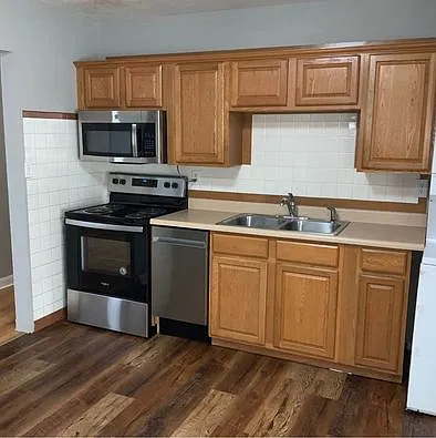 3 bed, 1450 sqft, $1,575 — Photo 3