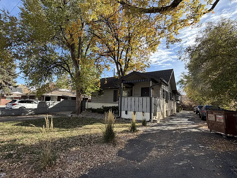 1324 Balsam Ave #1 — Photo 11