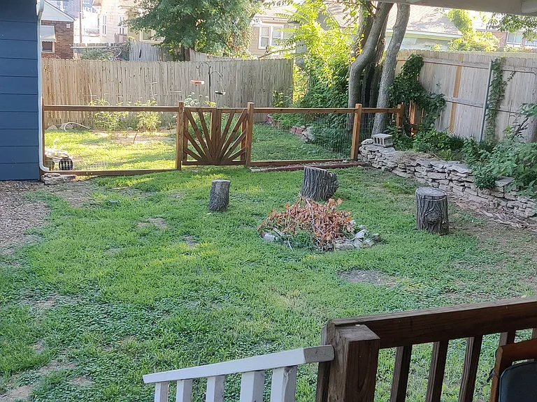 2221 E 12th Pl — Photo 25