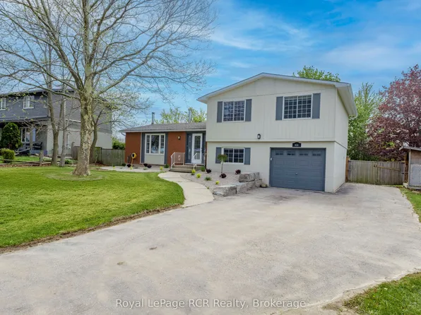 466 Highland Dr, Kincardine, ON N2Z 1W9