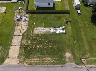 590 W Hoover St, Destrehan, LA 70047