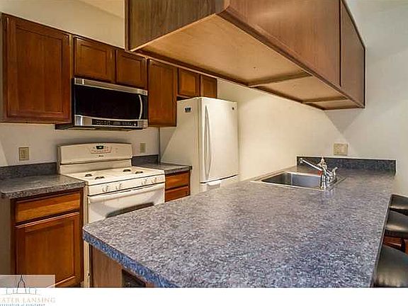 3rd image of 1917 Carvel Ct