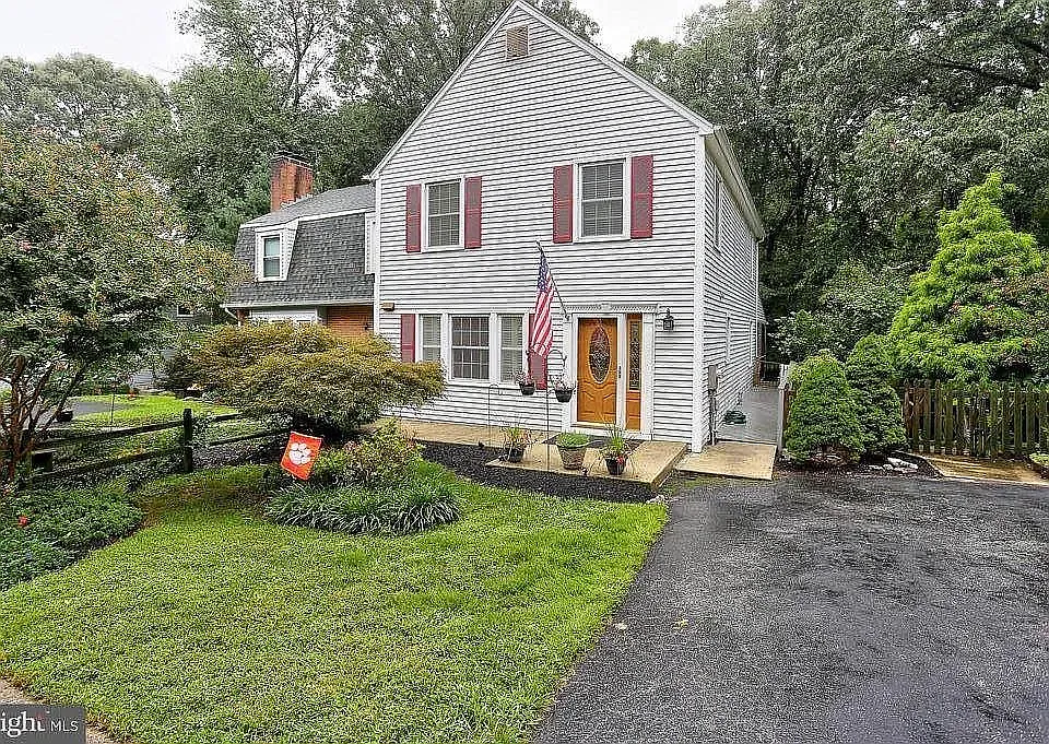 91 Stratford Dr photo 1