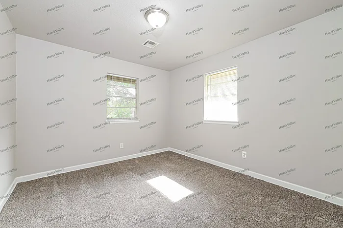601 Royal Ave — Photo 7