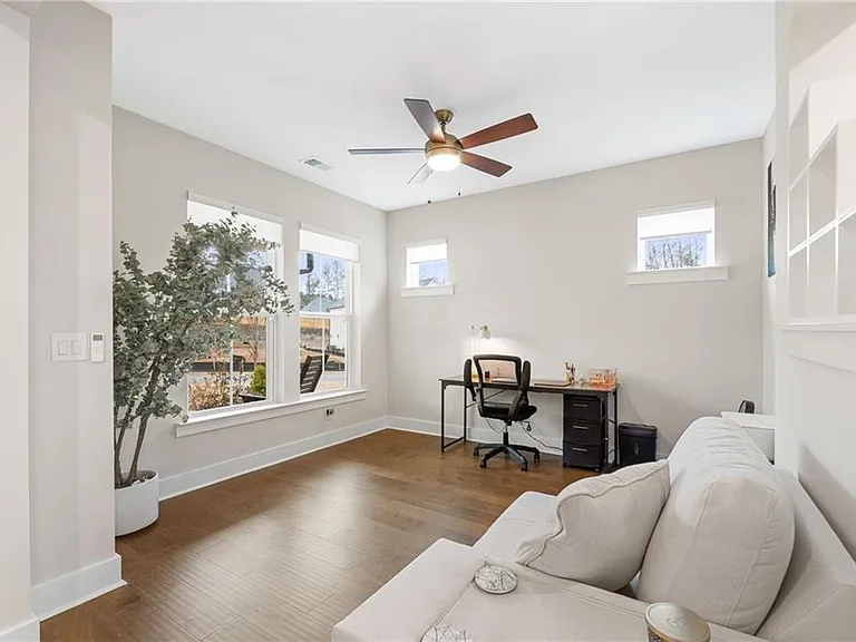 4815 Briscoe Dr — Photo 3