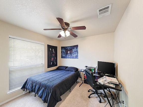 4th image of 2218 Whispering Way
