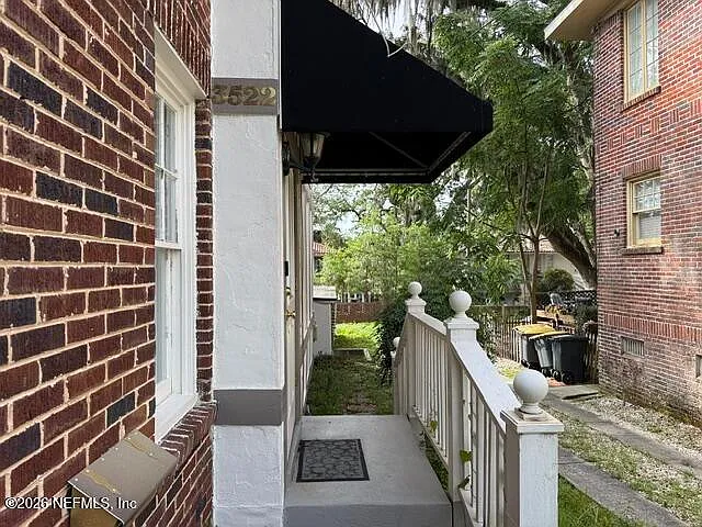 3522 Pine St — Photo 2