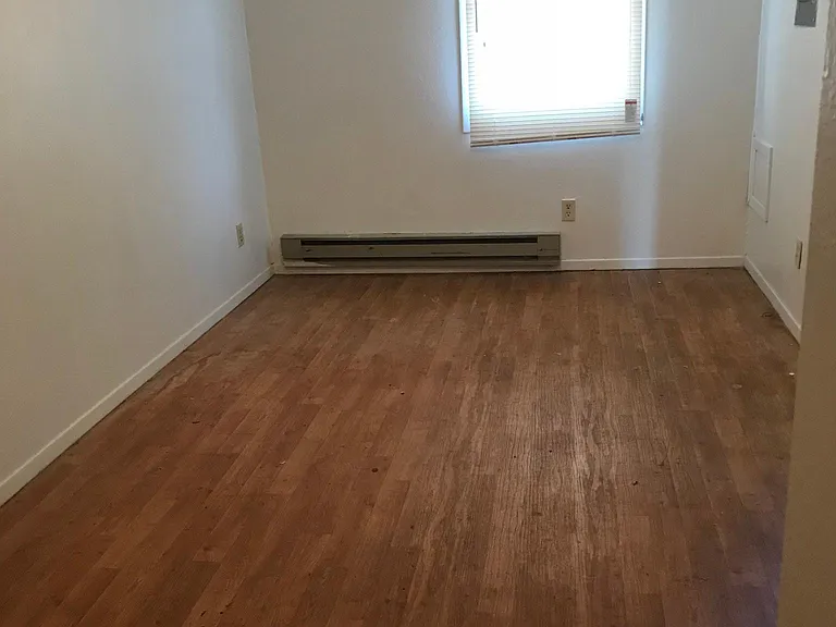 4007 Canyon Lake Dr #6 — Photo 2