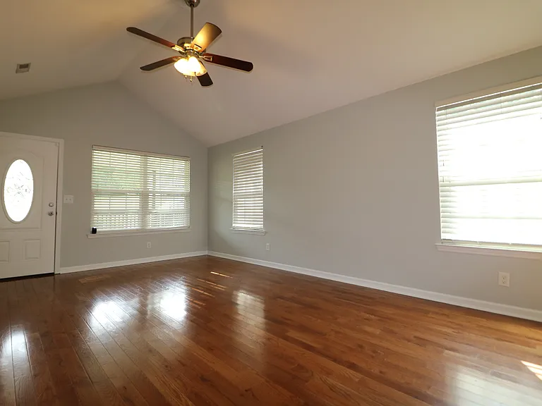 211 Martin Rd — Photo 26
