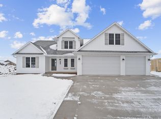 N9270 Laura St, Appleton, WI 54915
