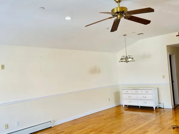 205 Helen St APT 1, Syracuse, NY 13203