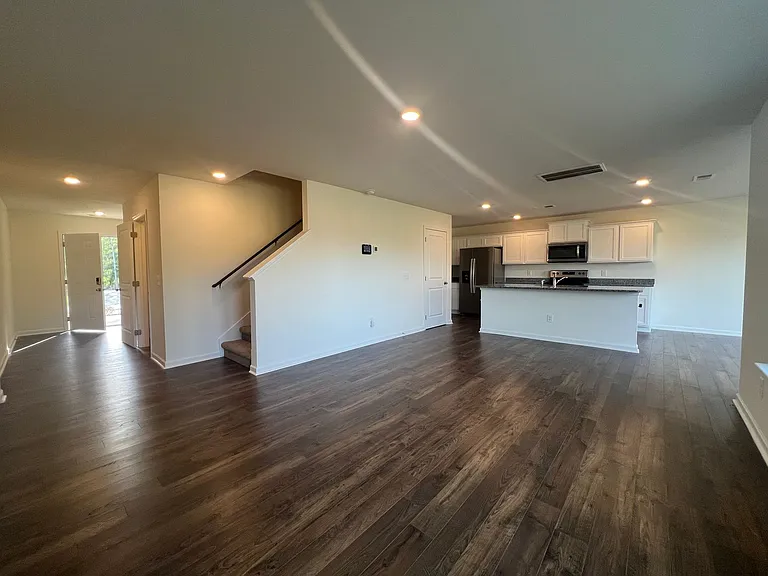 467 Cox Hollow Rd — Photo 3