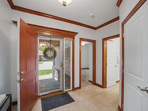 4th image of 1807 NW Scott Ln