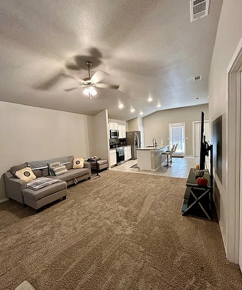 2916 Waverly Ave — Photo 1