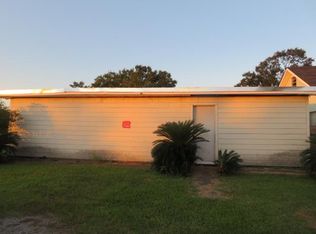 2939 Taft Ave, Groves, TX 77619